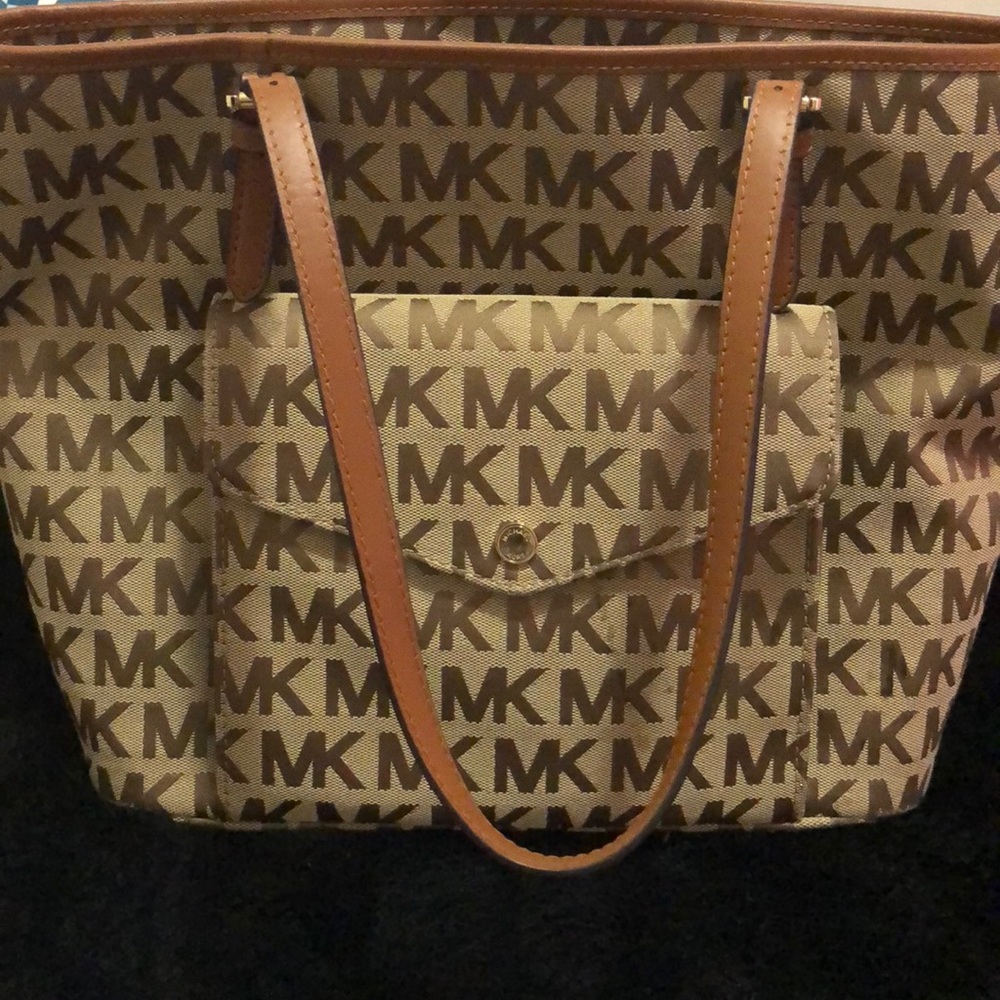 Michael Kors purse